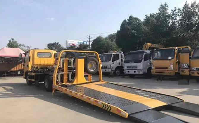 武定汽车中途维修案例